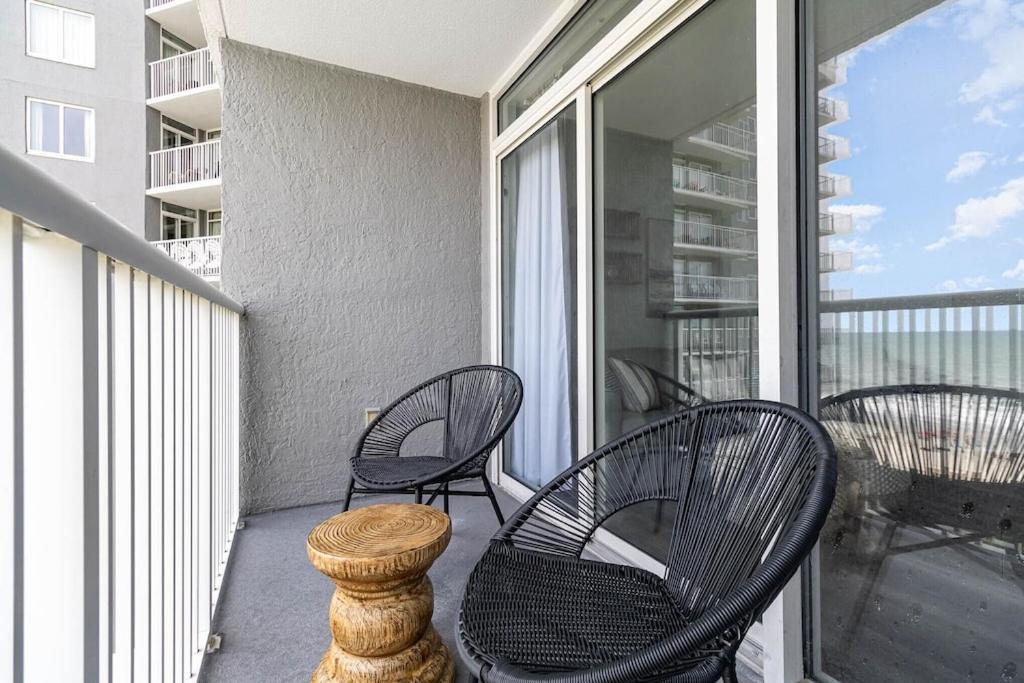 Direct Oceanfront- King Bedroom- Amazing Views/Pools/Hot Tubs/Beach Access/Golf Myrtle Beach Eksteriør billede