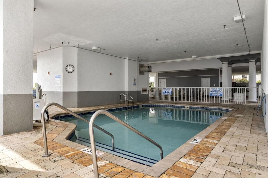 Direct Oceanfront- King Bedroom- Amazing Views/Pools/Hot Tubs/Beach Access/Golf Myrtle Beach Eksteriør billede